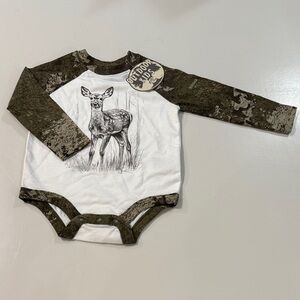 NWT Bass Pro Infant Bodysuit with Deer in Strata Camo